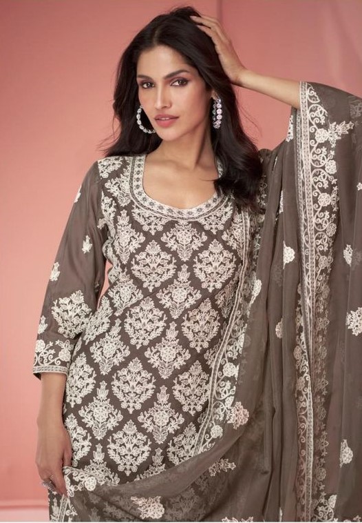 Fabulous Salwar Suit organza fabrication with embroidery for women